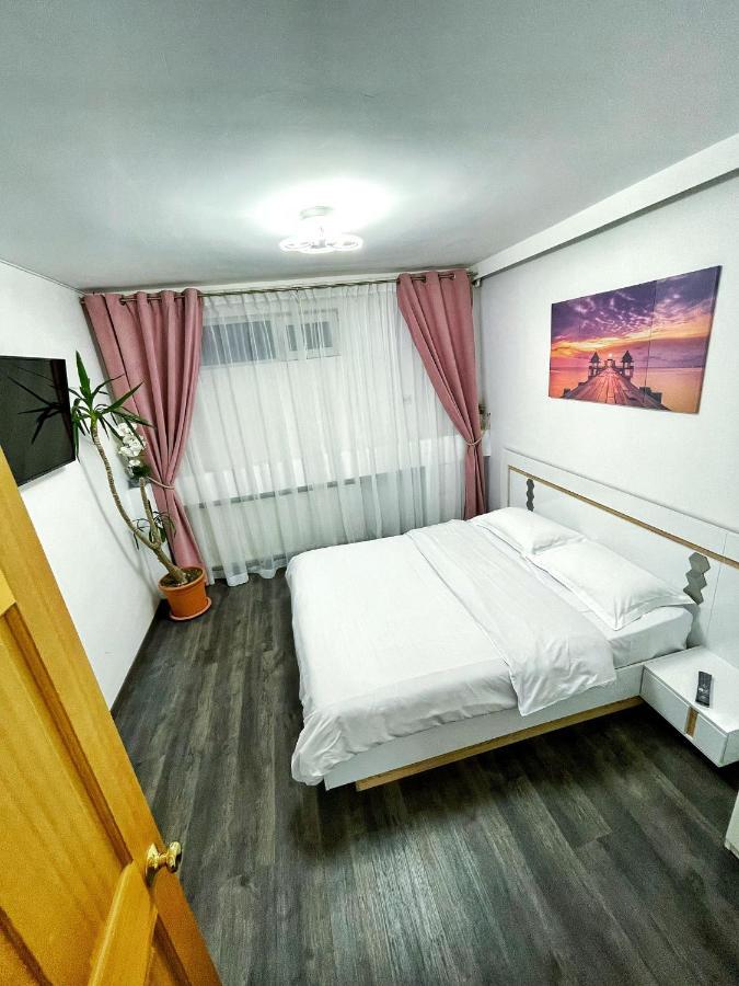 3 Rooms Cinema Garden Parking House Bucharest Luaran gambar