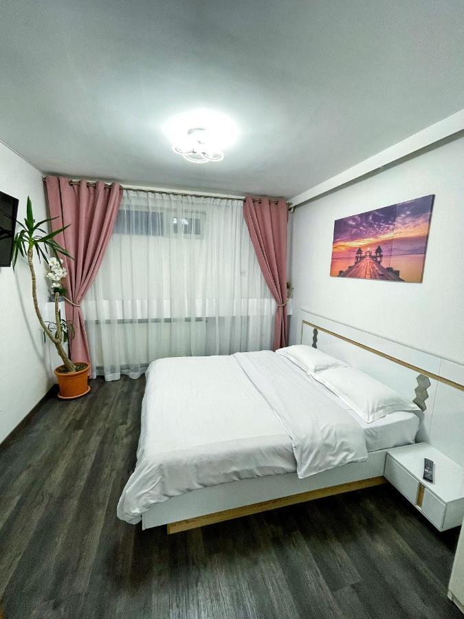 3 Rooms Cinema Garden Parking House Bucharest Luaran gambar