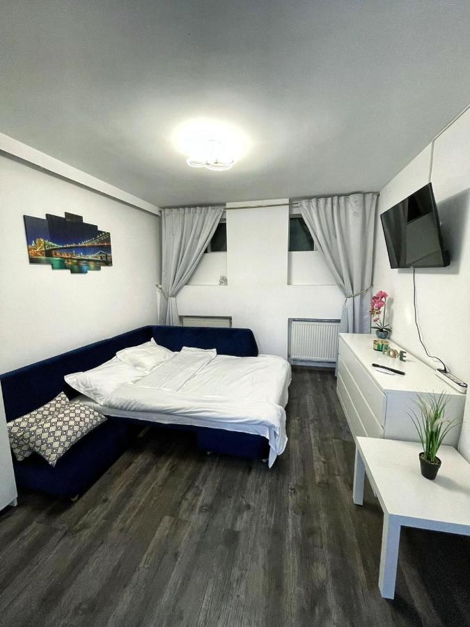 3 Rooms Cinema Garden Parking House Bucharest Luaran gambar